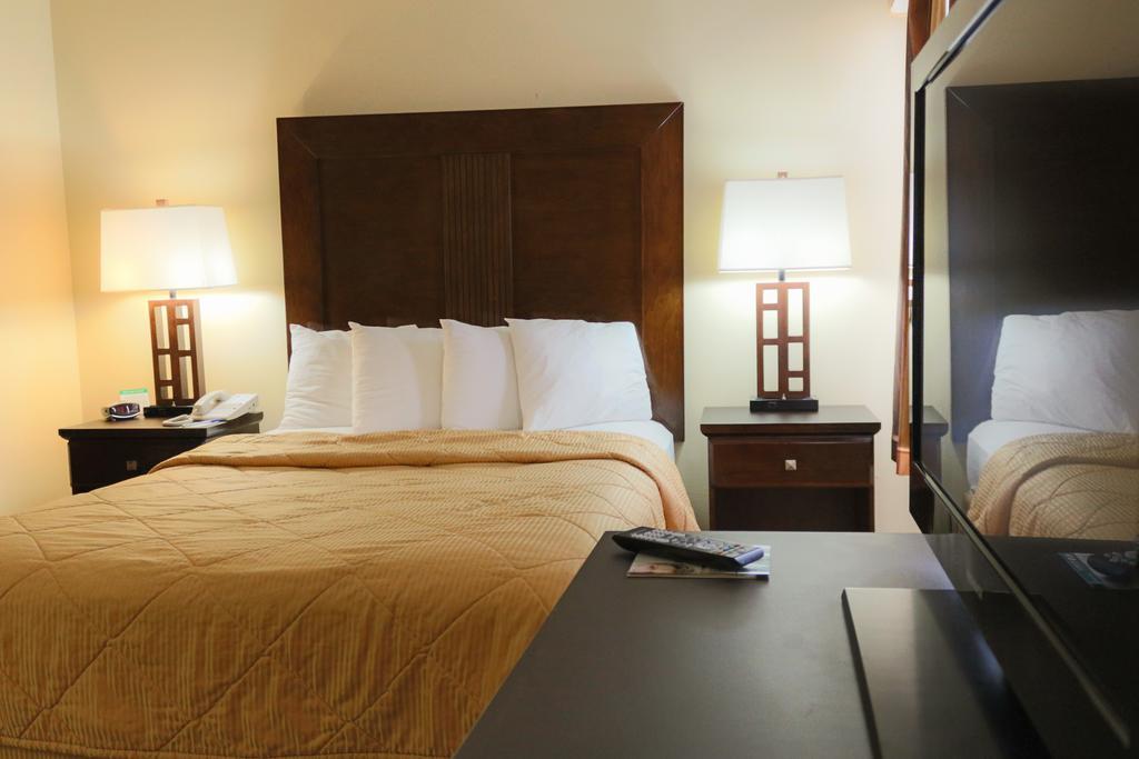 Frontier Hotel Houston Eksteriør billede